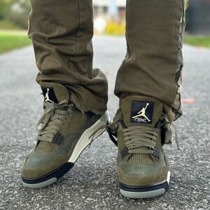 Air Jordan 4 SE Retro Olive Green Sneakers